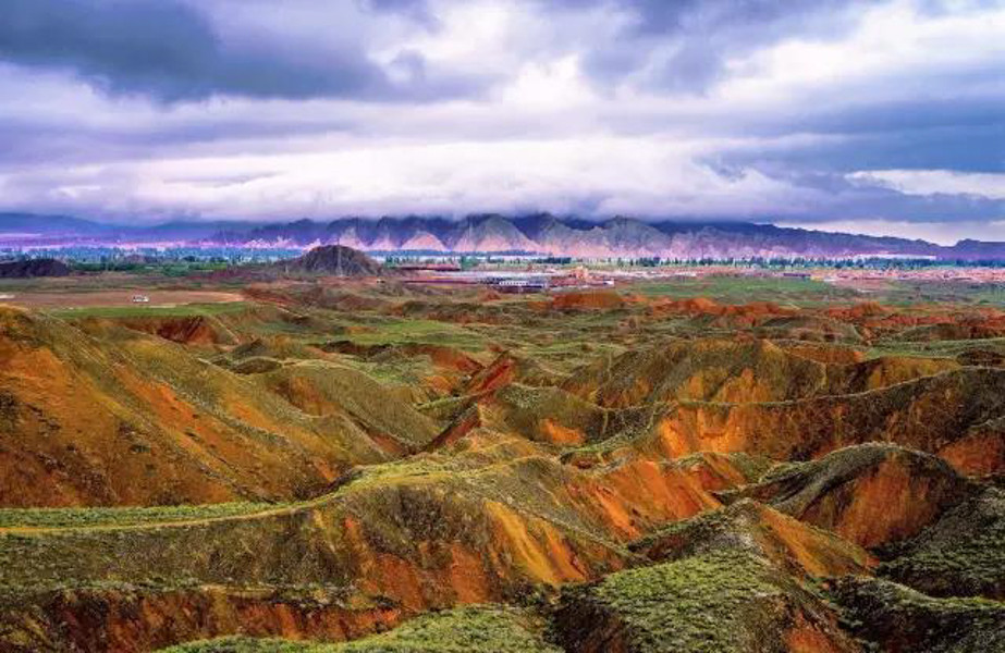 走进甘肃，探寻丝绸之路的神奇魅力